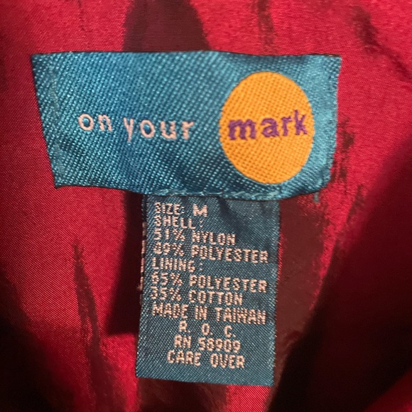 On Your Mark • Burgundy • 1980’s • Track Suit • Jumper•. Size Medium • New - Picture 15 of 16